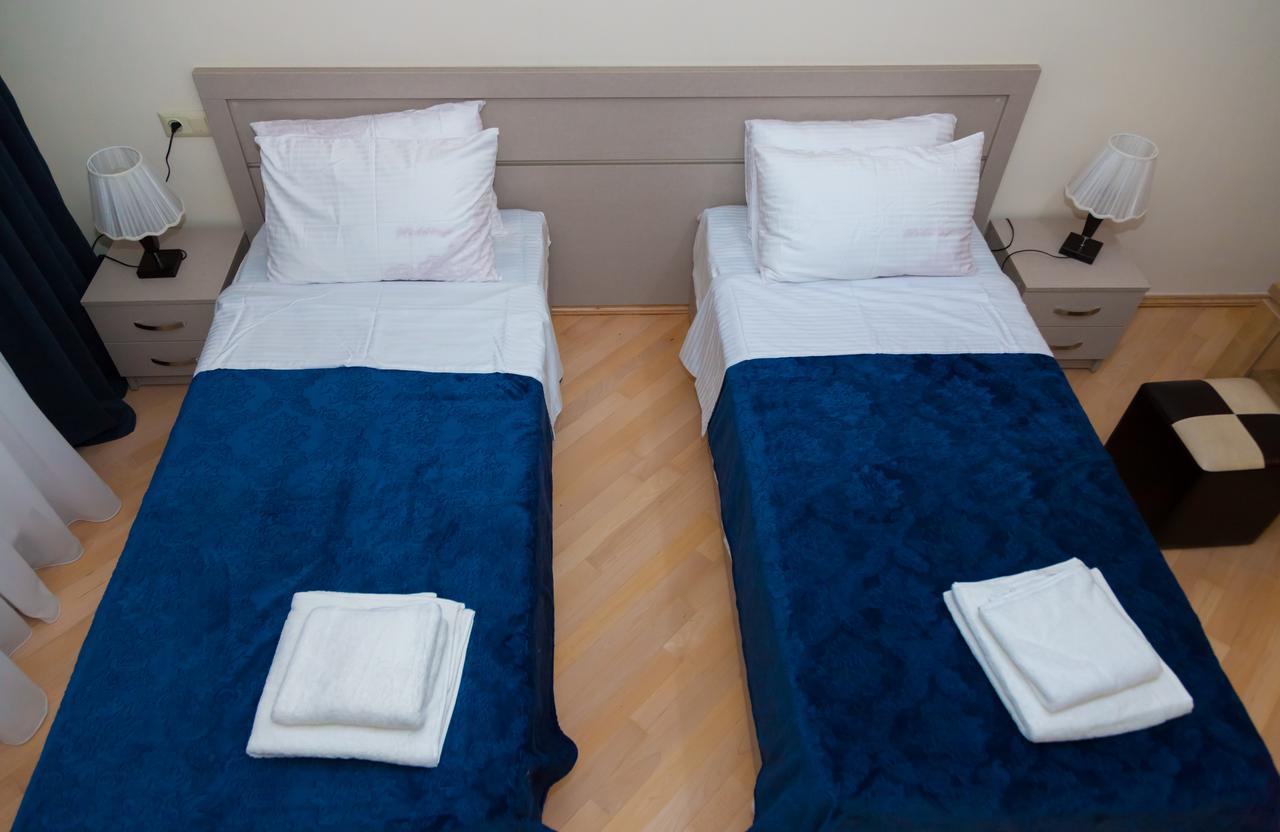 Holiday Rooms Тбилиси Екстериор снимка