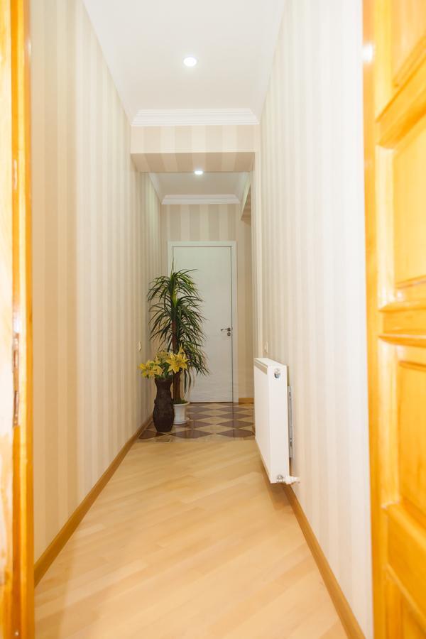 Holiday Rooms Тбилиси Екстериор снимка