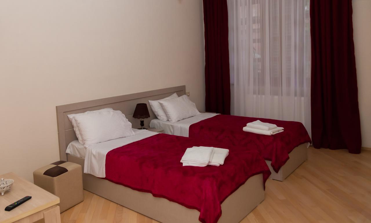 Holiday Rooms Тбилиси Екстериор снимка