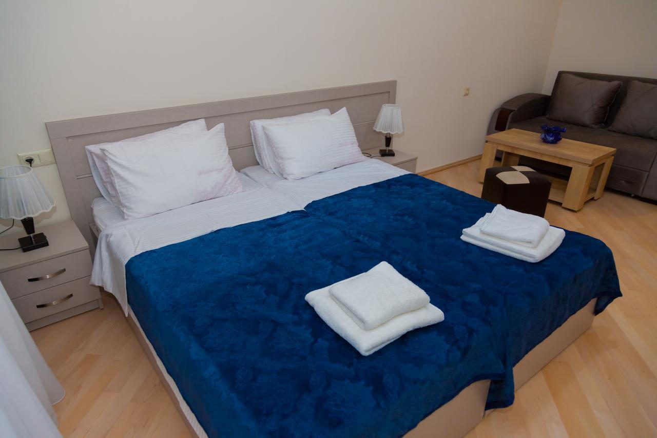 Holiday Rooms Тбилиси Екстериор снимка